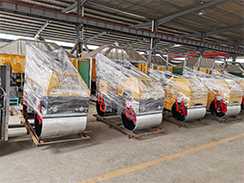 外貿(mào)出口澳大利亞的壓路機(jī)、工程照明車(chē)包裝發(fā)貨